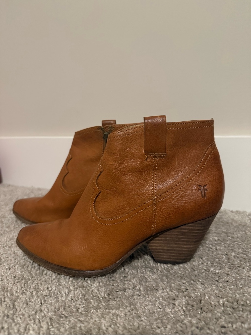 Frye Reina Cognac Leather Western Ankle Booties Size 8M